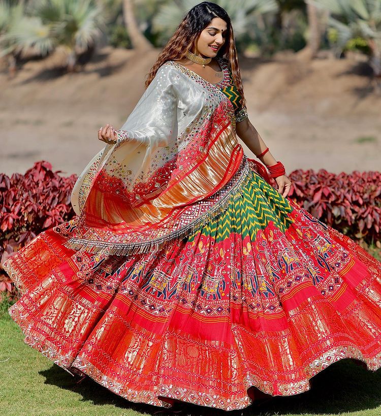 15+ Swoon-Worthy Bridal lehenga Brands under budget 90K! - Eventila |  Lehenga, Bridal lehenga, Indian ethnic wear